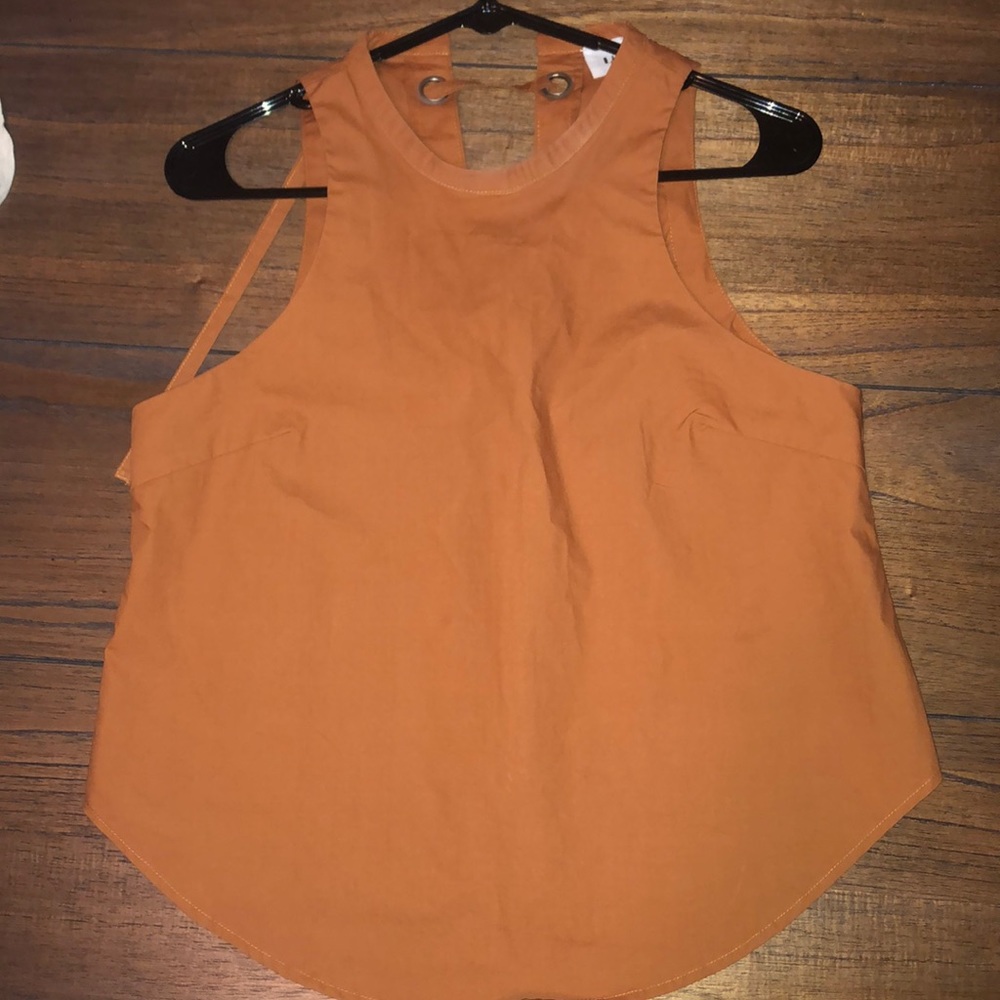 Line and Dot tank top!